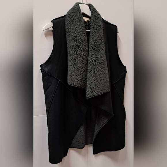 Cherish Women's Open Vest Faux Leather Faux Shearling Winter Jacket Size Large - Picture 3 of 9